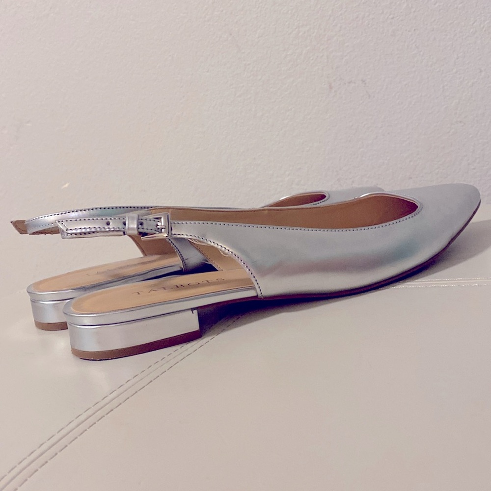Talbots  Silver Women's Genuine Leather Sling backs 9-1/2 M - Picture 2 of 10